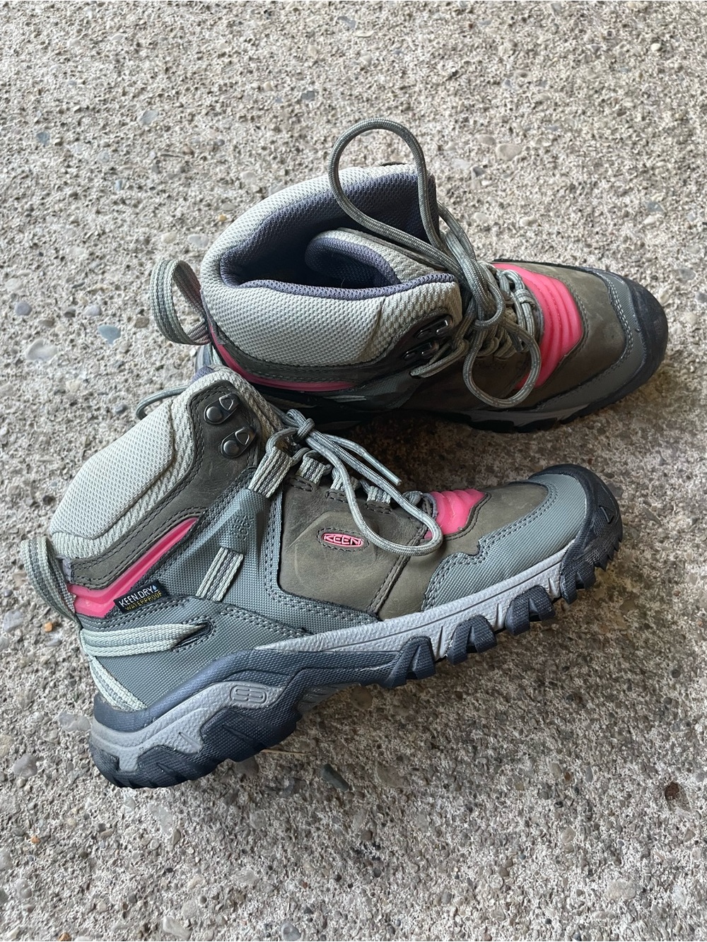 Women's Keen Waterproof Insulated
Hiking Boots 8 Multicolor - Picture 8 of 13